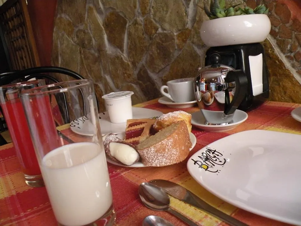 *** Bed and breakfast Hostel Josef Palermo Italia